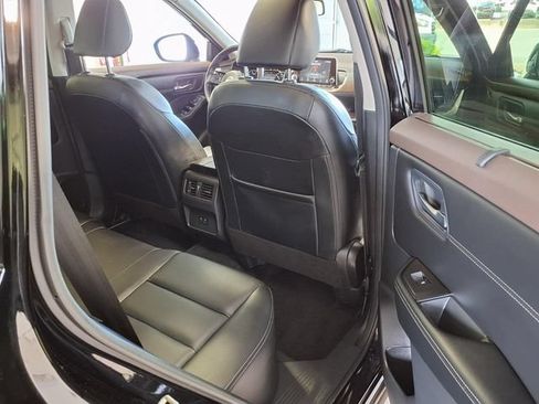 Used 2023 Nissan Rogue SV w/ SV Premium B Package FWD image 26