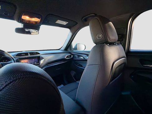 Used 2023 Chevrolet TrailBlazer RS w/ Convenience Package FWD image 22