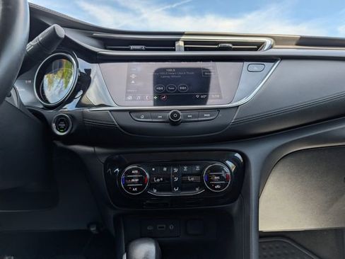 Used 2022 Buick Encore GX Select FWD image 18