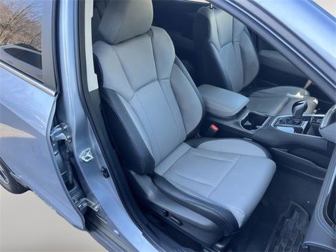 Certified 2022 Subaru Outback Limited image 15