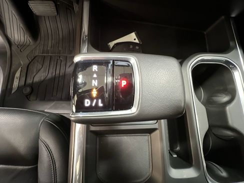 Certified 2022 GMC Sierra 1500 SLT image 16