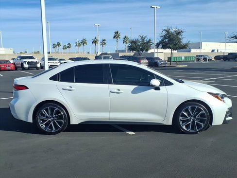 Certified 2022 Toyota Corolla SE image 3