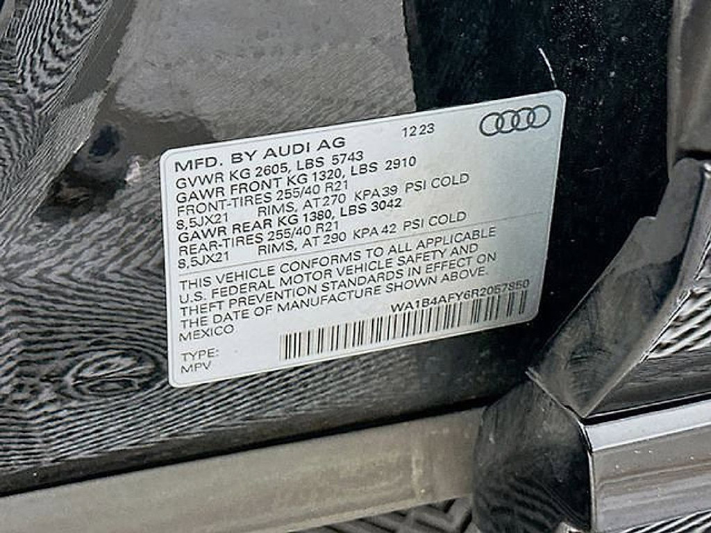 Used 2024 Audi SQ5 Premium Plus AWD/4WD image 36