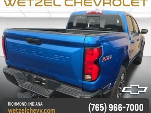 Used 2023 Chevrolet Colorado Z71 w/ Z71 Convenience Package 2 AWD/4WD image 2