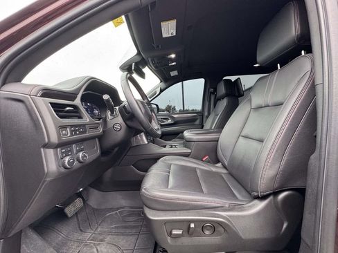 Used 2023 Chevrolet Suburban RST w/ Luxury Package AWD/4WD image 14