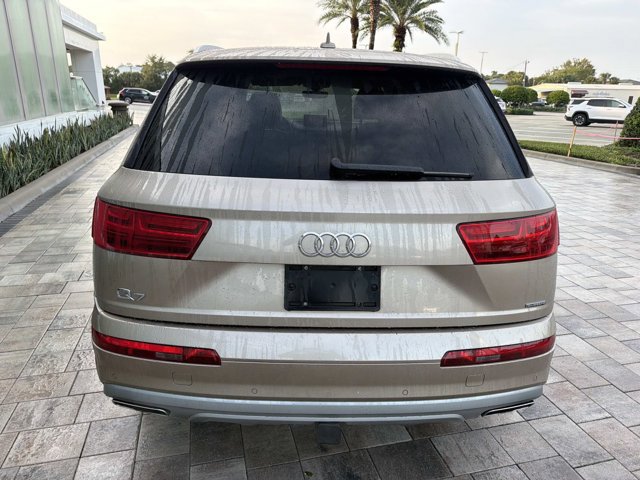 Used 2019 Audi Q7 3.0T Premium Plus w/ Premium Plus Package AWD/4WD image 3