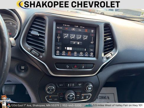 Used 2021 Jeep Cherokee Trailhawk w/ Comfort/Convenience Group AWD/4WD image 6