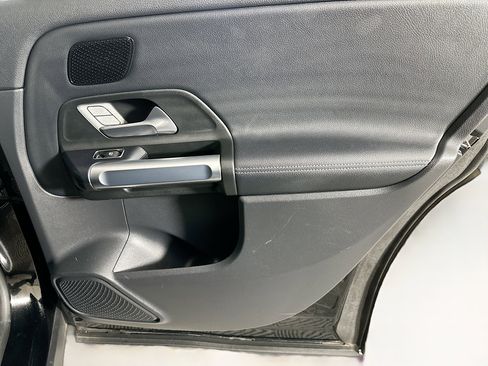 Used 2024 Mercedes-Benz EQB 250+ image 30