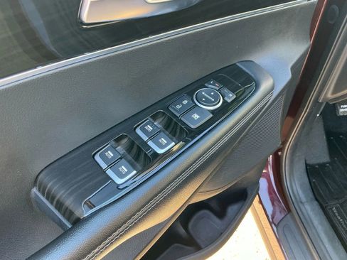 Used 2019 Kia Sorento S image 24