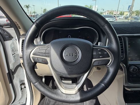 Used 2014 Jeep Grand Cherokee Limited image 12