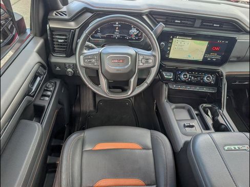 Used 2025 GMC Sierra 2500 AT4 w/ AT4 Premium Plus Package AWD/4WD image 10