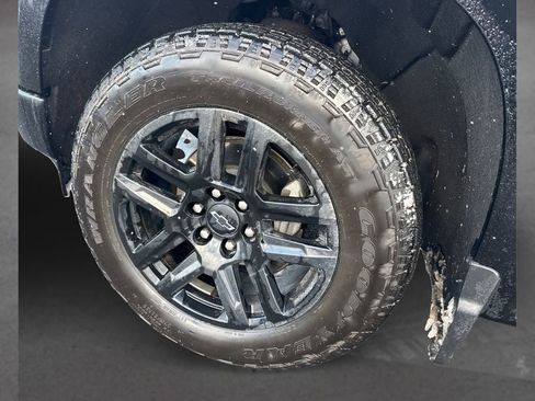 Used 2024 Chevrolet Silverado 1500 RST w/ Z71 Off-Road Package image 9