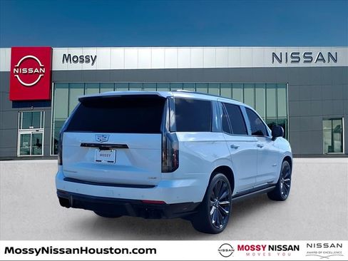 Used 2025 Cadillac Escalade V image 7