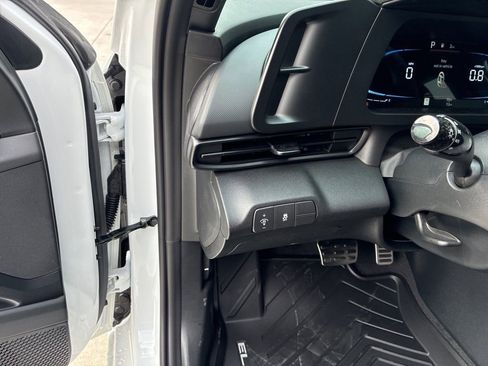 New 2026 Hyundai Elantra Sport FWD image 19