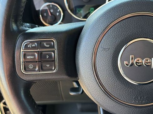 Used 2018 Jeep Wrangler Unlimited Sport S image 17