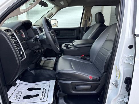 Used 2021 RAM 1500 Tradesman w/ Chrome Appearance Group image 9