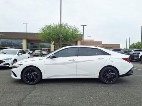 New 2026 Hyundai Elantra SEL Sport FWD image 3
