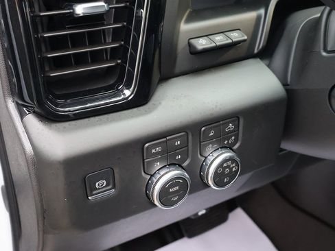 New 2026 GMC Sierra 1500 AT4X w/ LPO, Black Badging Package image 12