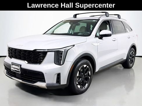Used 2024 Kia Sorento S FWD image 1
