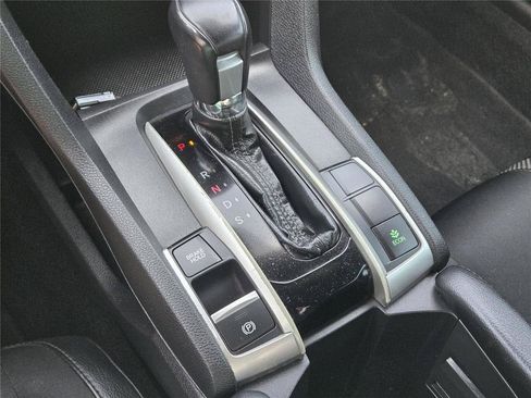 Used 2020 Honda Civic Sport image 23