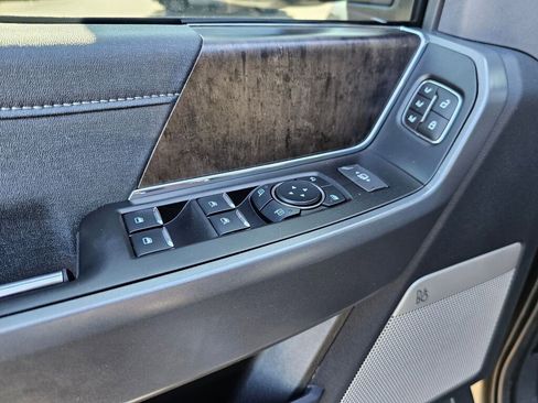 Certified 2023 Ford F450 Lariat w/ Camper Package image 19