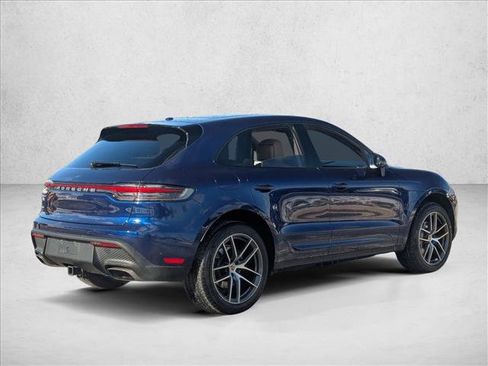Used 2024 Porsche Macan image 5