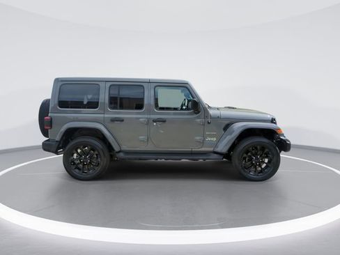 Used 2023 Jeep Wrangler Unlimited Sahara w/ Cold Weather Group AWD/4WD image 9