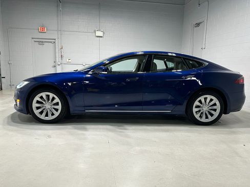 Used 2018 Tesla Model S 100D image 16