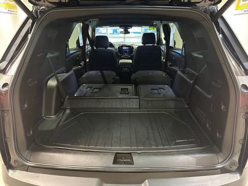 Used 2023 Chevrolet Traverse LT w/ Midnight/Sport Edition image 23