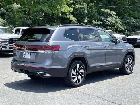 Used 2025 Volkswagen Atlas SE FWD image 8