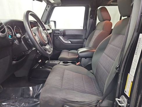 Used 2012 Jeep Wrangler Unlimited Sahara w/ Dual Top Group image 21