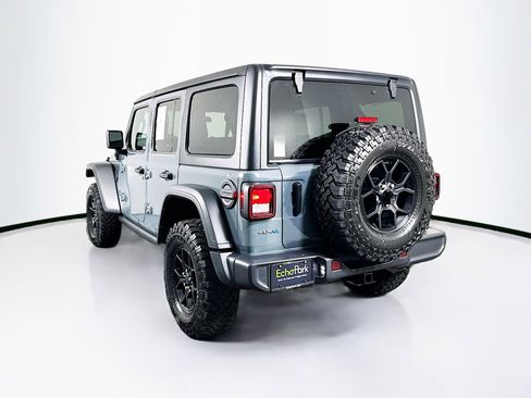 Used 2025 Jeep Wrangler Willys image 5