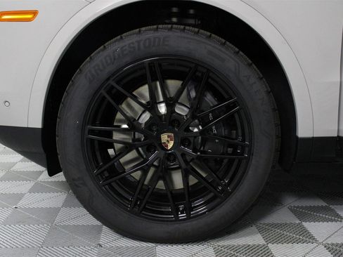 New 2026 Porsche Cayenne E-Hybrid image 17