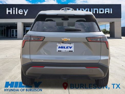 Used 2025 Chevrolet Equinox LT w/ Safety and Technology Package image 5