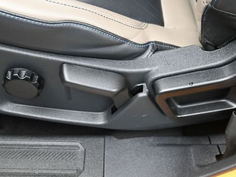 Used 2021 Ford Bronco Wildtrak image 11