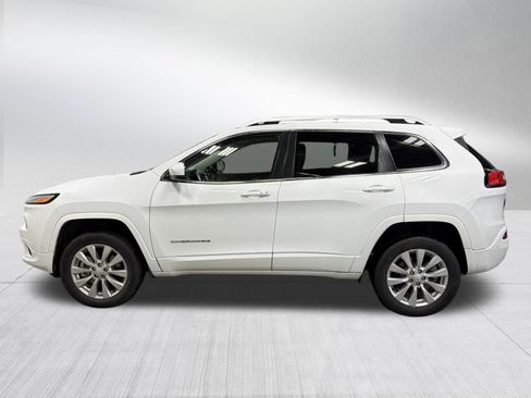 Used 2018 Jeep Cherokee Overland w/ Technology Group AWD/4WD image 4