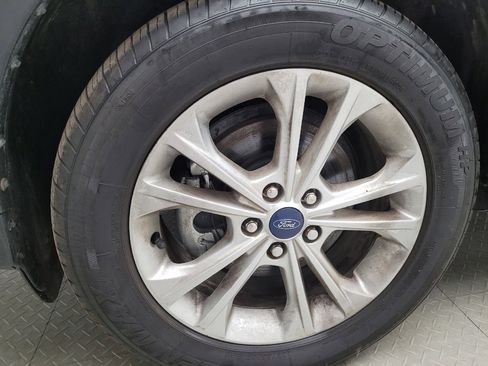 Used 2018 Ford Escape SE FWD image 31