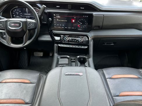 Used 2024 GMC Sierra 2500 AT4 w/ Technology Package AWD/4WD image 3