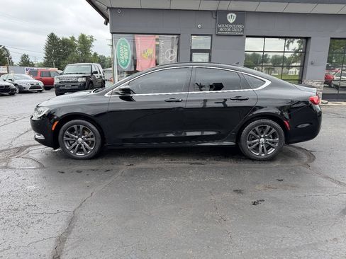 Used 2016 Chrysler 200 Limited FWD image 3