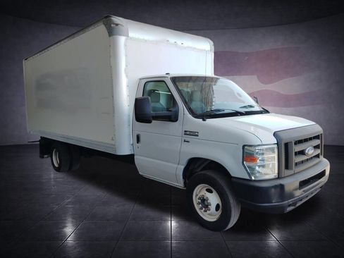 Used 2019 Ford E-350 and Econoline 350 Super Duty w/ Power Windows & Locks Group RWD image 7