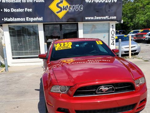 Used 2013 Ford Mustang Premium RWD image 4