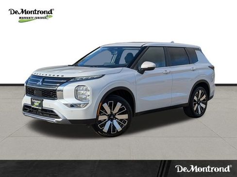 New 2026 Mitsubishi Outlander SE image 1