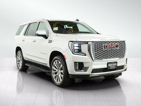 Used 2024 GMC Yukon Denali w/ Advanced Technology Package AWD/4WD image 7