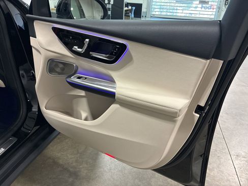 New 2026 Mercedes-Benz GLC 300 4MATIC image 11
