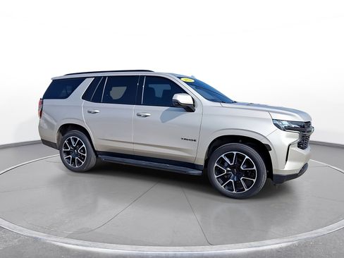 Used 2021 Chevrolet Tahoe RST w/ Luxury Package AWD/4WD image 9