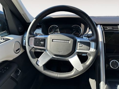 Used 2023 Land Rover Discovery S AWD/4WD image 12