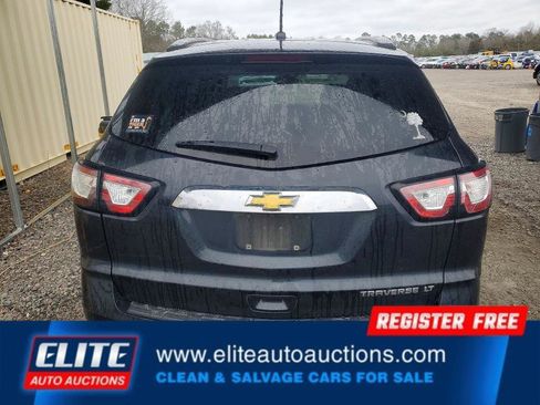 Used 2015 Chevrolet Traverse LT image 11