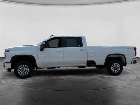 Used 2025 Chevrolet Silverado 2500 LT w/ Convenience Package AWD/4WD image 6