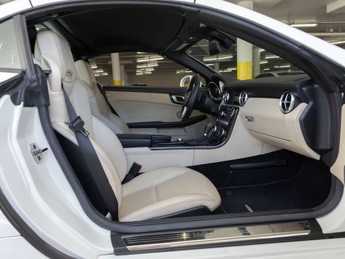 Used 2012 Mercedes-Benz SLK 250 image 21