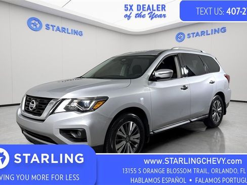 Used 2020 Nissan Pathfinder SV image 1